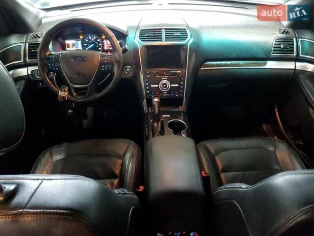 Синий Форд Эксплорер, объемом двигателя 3.5 л и пробегом 161 тыс. км за 2700 $, фото 7 на Automoto.ua