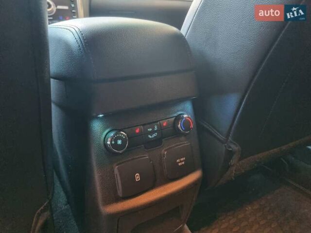 Синий Форд Эксплорер, объемом двигателя 3.5 л и пробегом 158 тыс. км за 18000 $, фото 15 на Automoto.ua