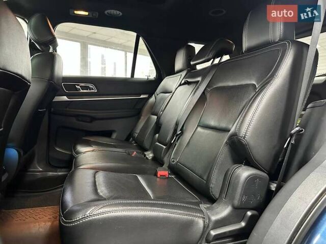 Синій Форд Експлорер, об'ємом двигуна 3.5 л та пробігом 232 тис. км за 15490 $, фото 37 на Automoto.ua