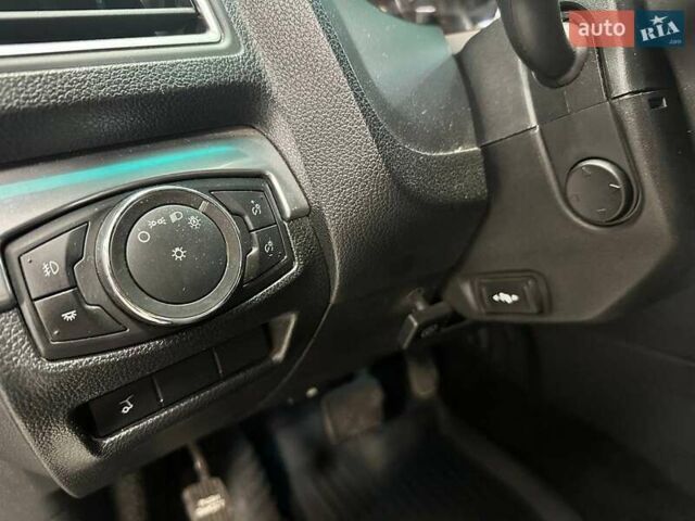 Синій Форд Експлорер, об'ємом двигуна 3.5 л та пробігом 232 тис. км за 15490 $, фото 20 на Automoto.ua