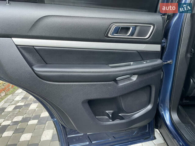 Синій Форд Експлорер, об'ємом двигуна 3.5 л та пробігом 205 тис. км за 16900 $, фото 60 на Automoto.ua