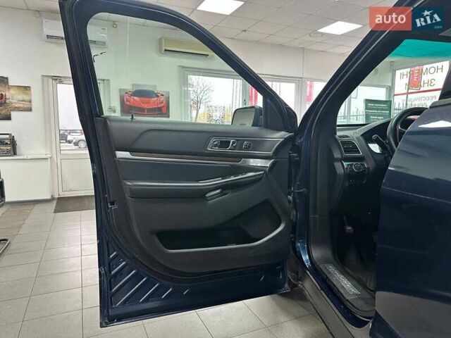 Синій Форд Експлорер, об'ємом двигуна 3.5 л та пробігом 232 тис. км за 15490 $, фото 18 на Automoto.ua