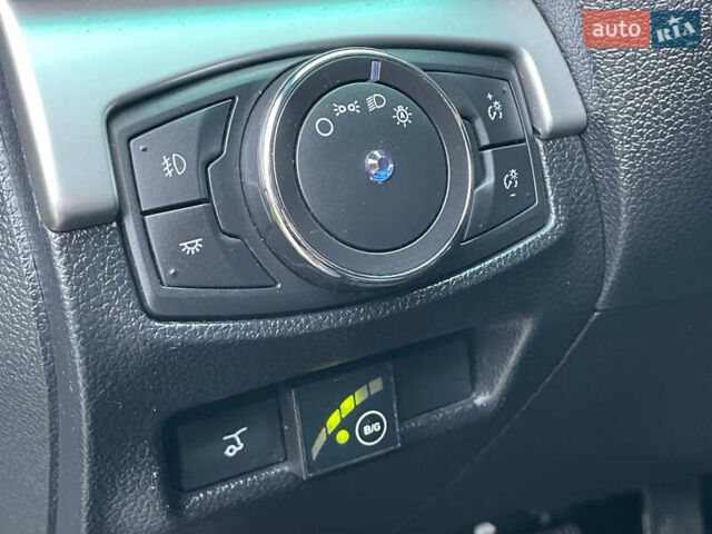 Синій Форд Експлорер, об'ємом двигуна 3.5 л та пробігом 205 тис. км за 16900 $, фото 50 на Automoto.ua