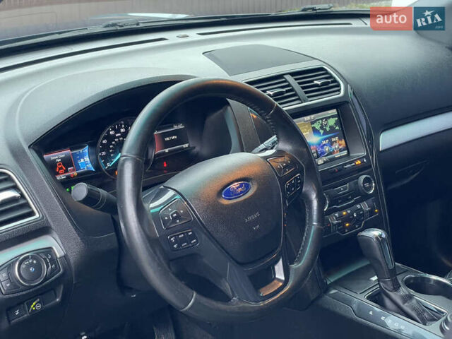 Синій Форд Експлорер, об'ємом двигуна 3.5 л та пробігом 205 тис. км за 16900 $, фото 41 на Automoto.ua