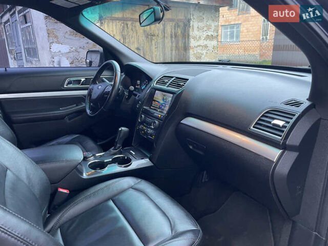 Синій Форд Експлорер, об'ємом двигуна 3.5 л та пробігом 205 тис. км за 16900 $, фото 47 на Automoto.ua