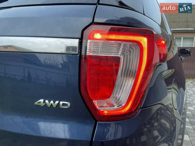 Синій Форд Експлорер, об'ємом двигуна 3.5 л та пробігом 205 тис. км за 16900 $, фото 27 на Automoto.ua