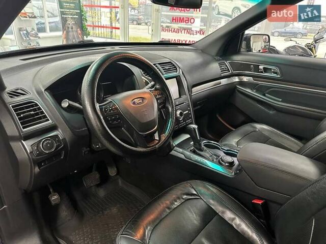 Синій Форд Експлорер, об'ємом двигуна 3.5 л та пробігом 232 тис. км за 15490 $, фото 21 на Automoto.ua