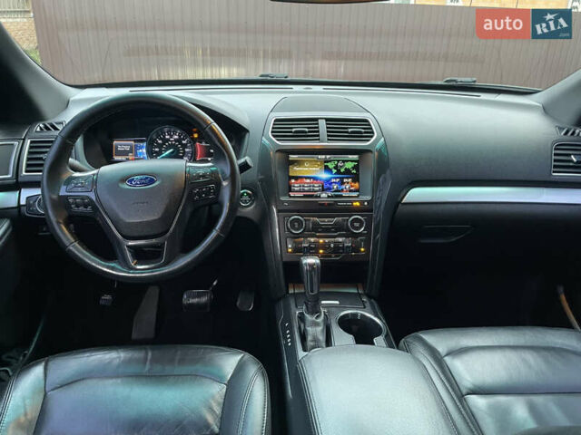 Синій Форд Експлорер, об'ємом двигуна 3.5 л та пробігом 205 тис. км за 16900 $, фото 43 на Automoto.ua