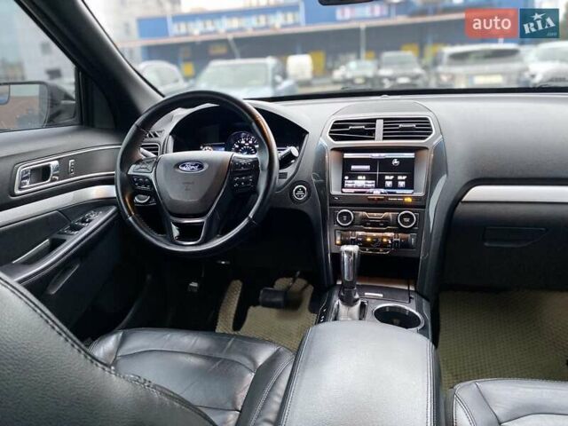 Синий Форд Эксплорер, объемом двигателя 2.3 л и пробегом 123 тыс. км за 14800 $, фото 11 на Automoto.ua