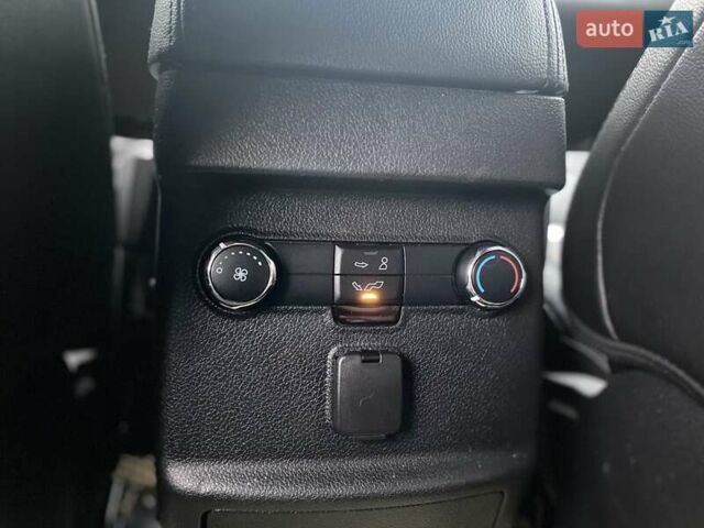 Синий Форд Эксплорер, объемом двигателя 2.3 л и пробегом 123 тыс. км за 14800 $, фото 9 на Automoto.ua