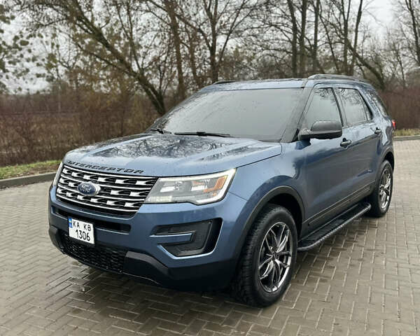Синій Форд Експлорер, об'ємом двигуна 3.7 л та пробігом 249 тис. км за 15500 $, фото 5 на Automoto.ua