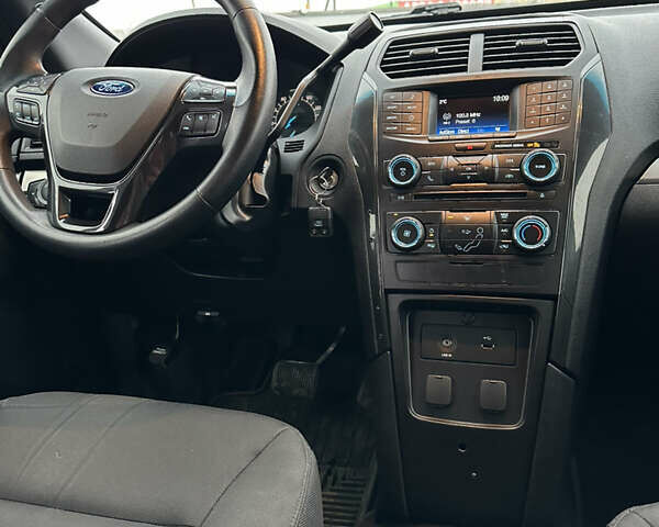 Синий Форд Эксплорер, объемом двигателя 3.73 л и пробегом 182 тыс. км за 13800 $, фото 10 на Automoto.ua