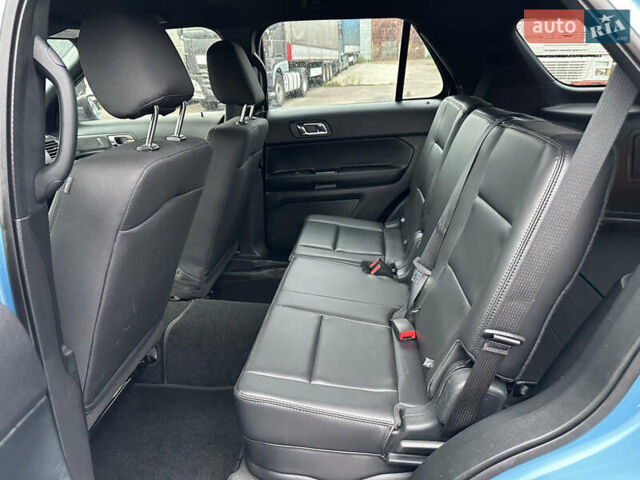 Синий Форд Эксплорер, объемом двигателя 3.73 л и пробегом 182 тыс. км за 12900 $, фото 8 на Automoto.ua