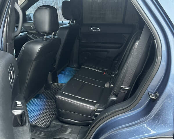 Синій Форд Експлорер, об'ємом двигуна 3.7 л та пробігом 249 тис. км за 15500 $, фото 9 на Automoto.ua