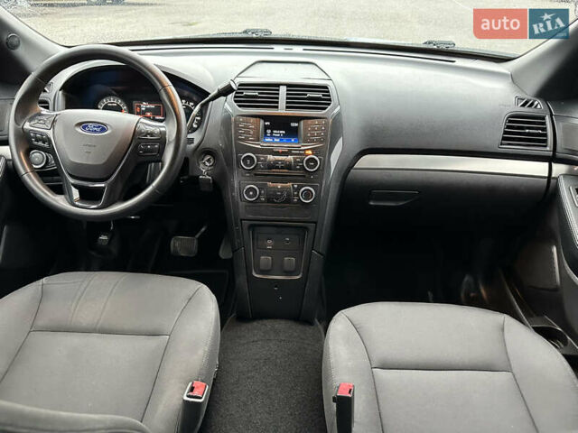 Синий Форд Эксплорер, объемом двигателя 3.73 л и пробегом 182 тыс. км за 12900 $, фото 10 на Automoto.ua