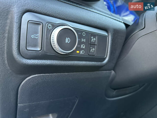 Синій Форд Експлорер, об'ємом двигуна 2.96 л та пробігом 106 тис. км за 30000 $, фото 37 на Automoto.ua