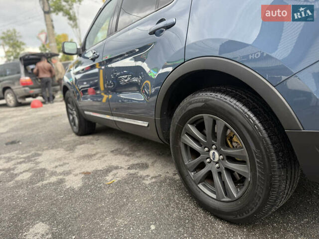 Синий Форд Эксплорер, объемом двигателя 3.5 л и пробегом 121 тыс. км за 23700 $, фото 6 на Automoto.ua