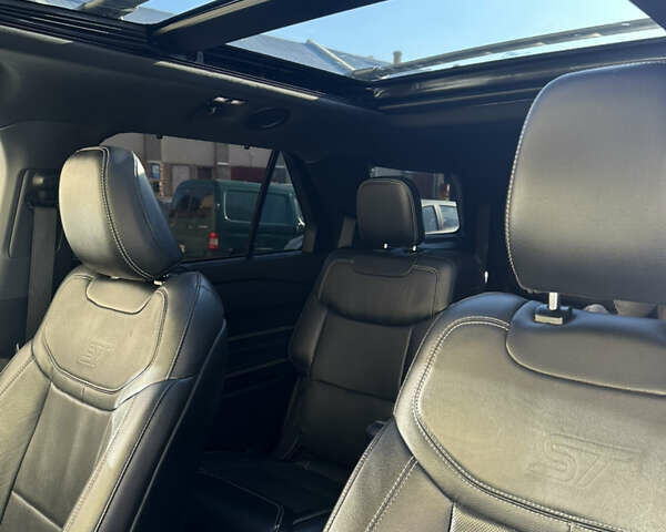 Синий Форд Эксплорер, объемом двигателя 2.96 л и пробегом 99 тыс. км за 41999 $, фото 18 на Automoto.ua