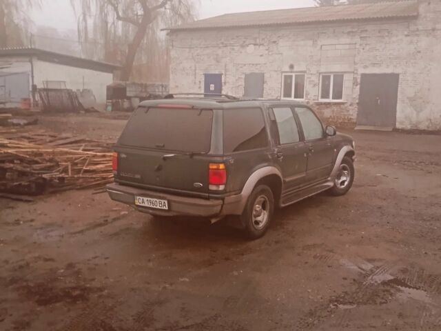 Зеленый Форд Эксплорер, объемом двигателя 4 л и пробегом 1 тыс. км за 1650 $, фото 1 на Automoto.ua