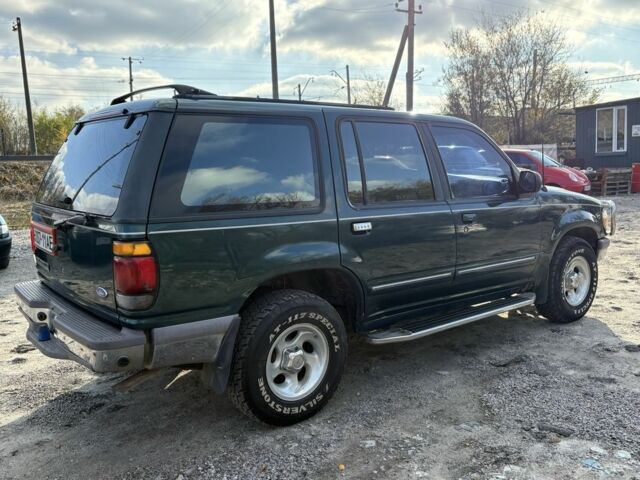 Зеленый Форд Эксплорер, объемом двигателя 4 л и пробегом 300 тыс. км за 5000 $, фото 2 на Automoto.ua