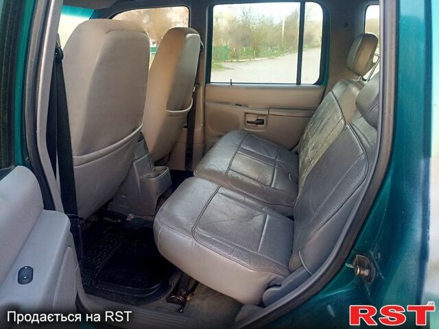 Форд Эксплорер 1997 в Краматорске на Automoto.ua Зеленый Форд Эксплорер, объемом двигателя 4 л и пробегом 224 тыс. км за 3500 $, фото 6 на Automoto.ua