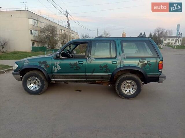Зелений Форд Експлорер, об'ємом двигуна 4 л та пробігом 224 тис. км за 3500 $, фото 2 на Automoto.ua