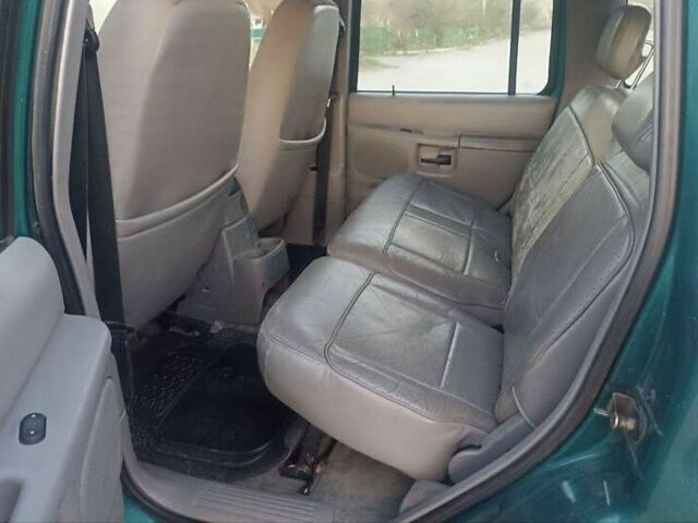 Зеленый Форд Эксплорер, объемом двигателя 4 л и пробегом 224 тыс. км за 1859 $, фото 5 на Automoto.ua