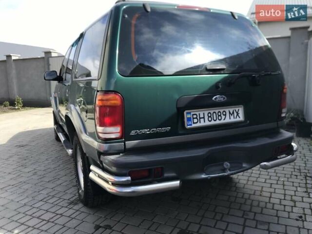 Зеленый Форд Эксплорер, объемом двигателя 3.96 л и пробегом 320 тыс. км за 6800 $, фото 2 на Automoto.ua