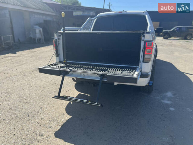 Белый Форд Ф-150, объемом двигателя 3.5 л и пробегом 262 тыс. км за 27000 $, фото 9 на Automoto.ua
