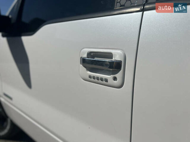 Белый Форд Ф-150, объемом двигателя 3.5 л и пробегом 262 тыс. км за 27000 $, фото 10 на Automoto.ua