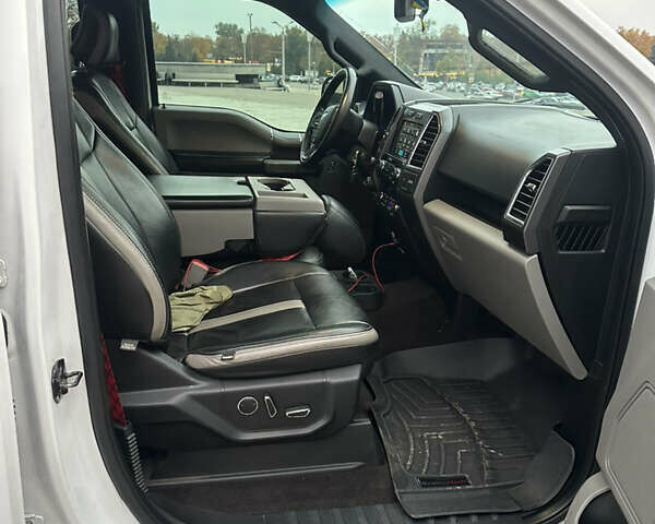 Белый Форд Ф-150, объемом двигателя 2.69 л и пробегом 230 тыс. км за 28000 $, фото 12 на Automoto.ua