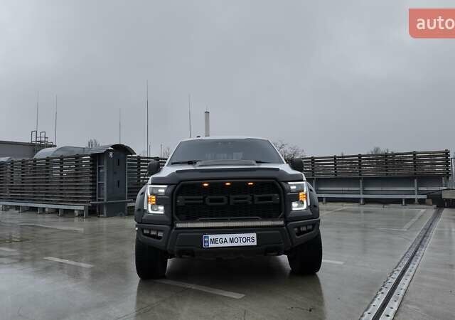 Белый Форд Ф-150, объемом двигателя 5 л и пробегом 140 тыс. км за 29990 $, фото 1 на Automoto.ua