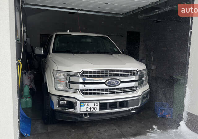 Білий Форд Ф-150, об'ємом двигуна 3 л та пробігом 84 тис. км за 49000 $, фото 4 на Automoto.ua