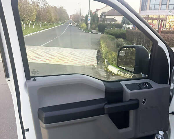 Белый Форд Ф-150, объемом двигателя 3.34 л и пробегом 182 тыс. км за 28000 $, фото 14 на Automoto.ua