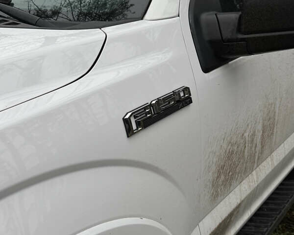 Білий Форд Ф-150, об'ємом двигуна 2.69 л та пробігом 118 тис. км за 29999 $, фото 4 на Automoto.ua