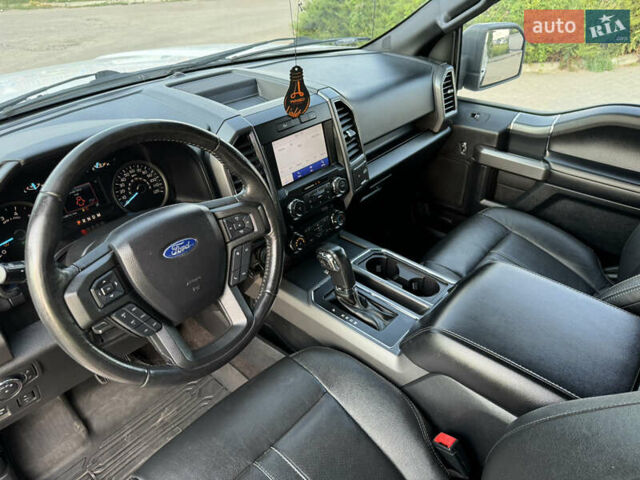 Форд Ф-150 2020 в Сумах на Automoto.ua Белый Форд Ф-150, объемом двигателя 2.69 л и пробегом 115 тыс. км за 33500 $, фото 27 на Automoto.ua