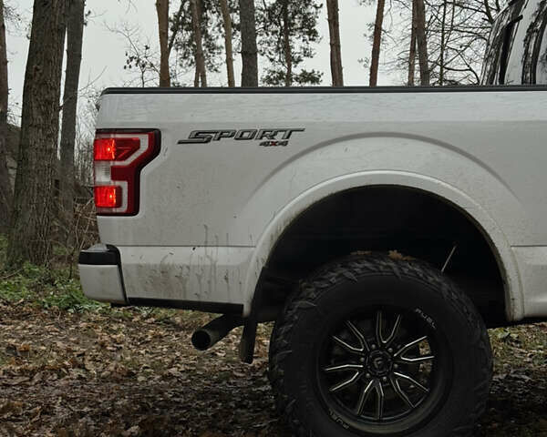 Білий Форд Ф-150, об'ємом двигуна 2.69 л та пробігом 118 тис. км за 29999 $, фото 10 на Automoto.ua