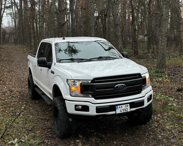Білий Форд Ф-150, об'ємом двигуна 2.69 л та пробігом 118 тис. км за 29999 $, фото 1 на Automoto.ua