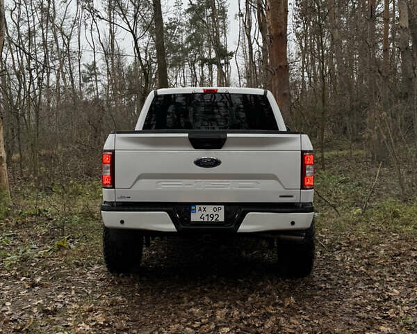 Білий Форд Ф-150, об'ємом двигуна 2.69 л та пробігом 118 тис. км за 29999 $, фото 7 на Automoto.ua