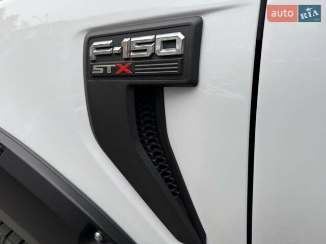 Белый Форд Ф-150, объемом двигателя 5.04 л и пробегом 57 тыс. км за 57000 $, фото 2 на Automoto.ua