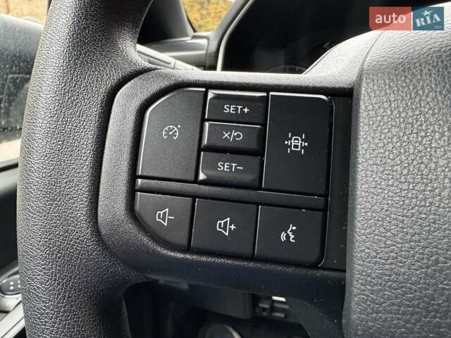 Белый Форд Ф-150, объемом двигателя 5.04 л и пробегом 57 тыс. км за 57000 $, фото 29 на Automoto.ua