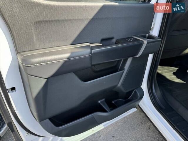 Белый Форд Ф-150, объемом двигателя 5.04 л и пробегом 57 тыс. км за 57000 $, фото 13 на Automoto.ua