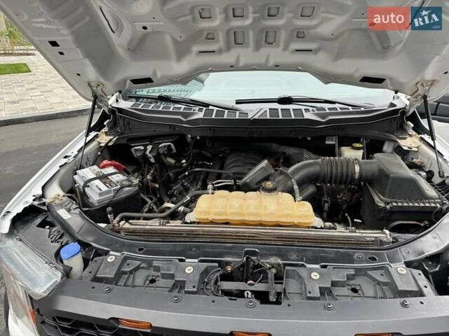 Белый Форд Ф-150, объемом двигателя 5.04 л и пробегом 57 тыс. км за 57000 $, фото 23 на Automoto.ua