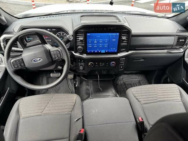 Белый Форд Ф-150, объемом двигателя 5.04 л и пробегом 57 тыс. км за 57000 $, фото 24 на Automoto.ua