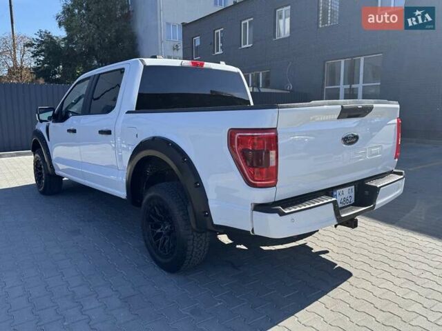 Белый Форд Ф-150, объемом двигателя 5.04 л и пробегом 57 тыс. км за 57000 $, фото 12 на Automoto.ua