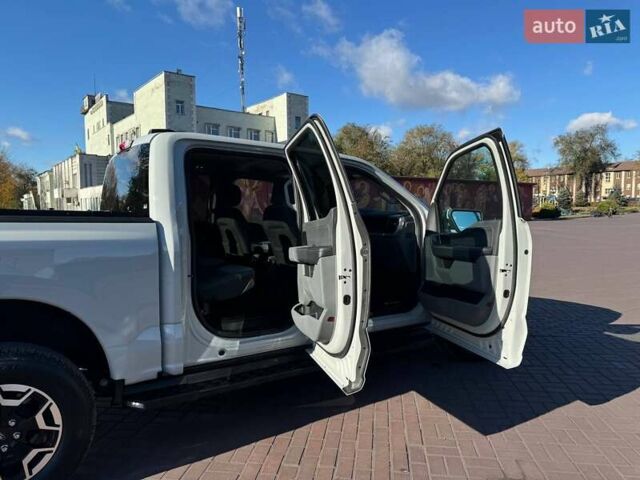 Белый Форд Ф-150, объемом двигателя 0 л и пробегом 15 тыс. км за 47100 $, фото 7 на Automoto.ua