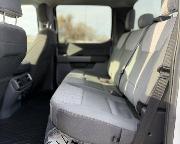 Білий Форд Ф-150, об'ємом двигуна 0 л та пробігом 14 тис. км за 45900 $, фото 10 на Automoto.ua