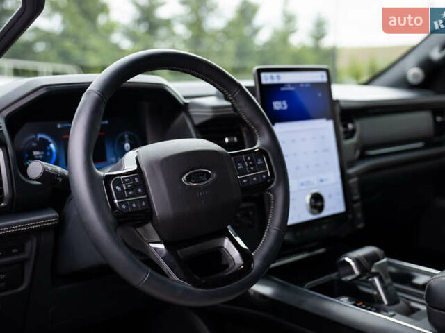 Форд Ф-150 2023 в Тернополе на Automoto.ua Белый Форд Ф-150, объемом двигателя 0 л и пробегом 39 тыс. км за 70000 $, фото 17 на Automoto.ua