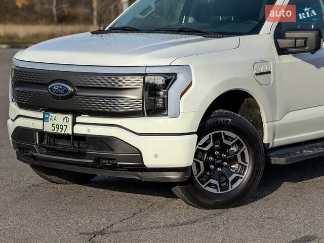 Білий Форд Ф-150, об'ємом двигуна 0 л та пробігом 14 тис. км за 45900 $, фото 1 на Automoto.ua