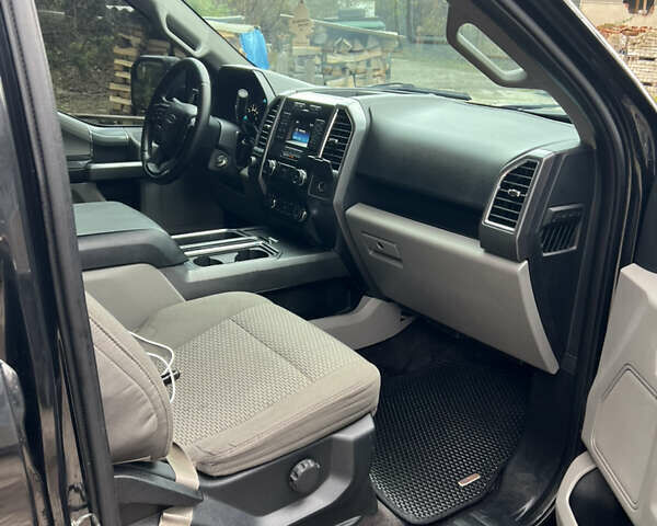 Черный Форд Ф-150, объемом двигателя 2.7 л и пробегом 299 тыс. км за 19100 $, фото 8 на Automoto.ua